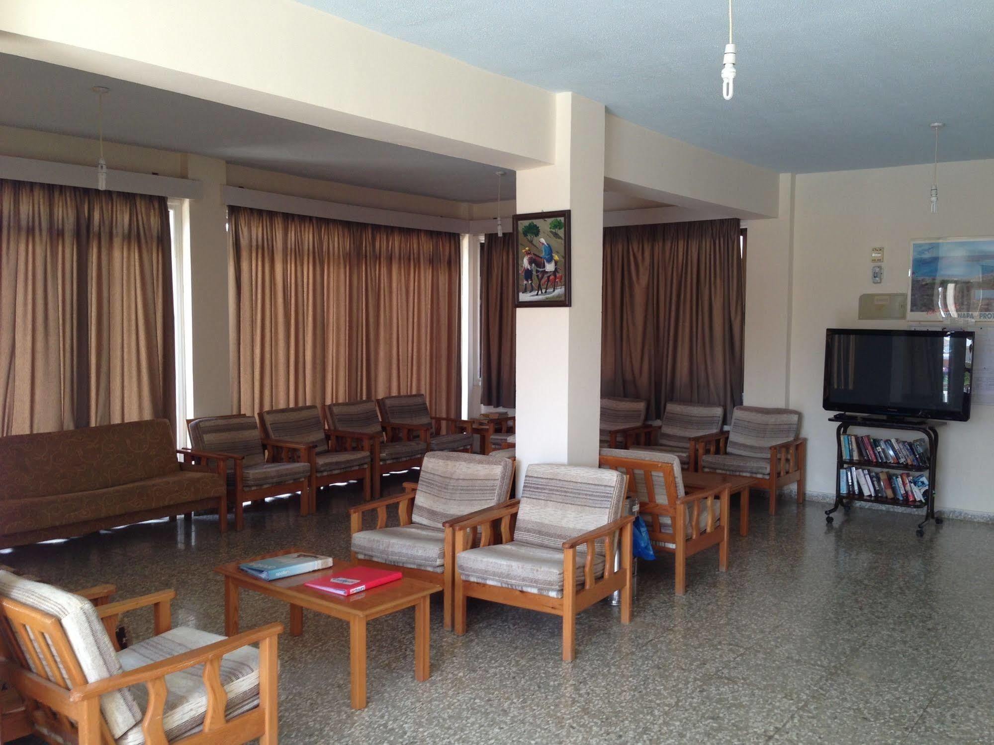 Constantaras Apartments プロタラス エクステリア 写真