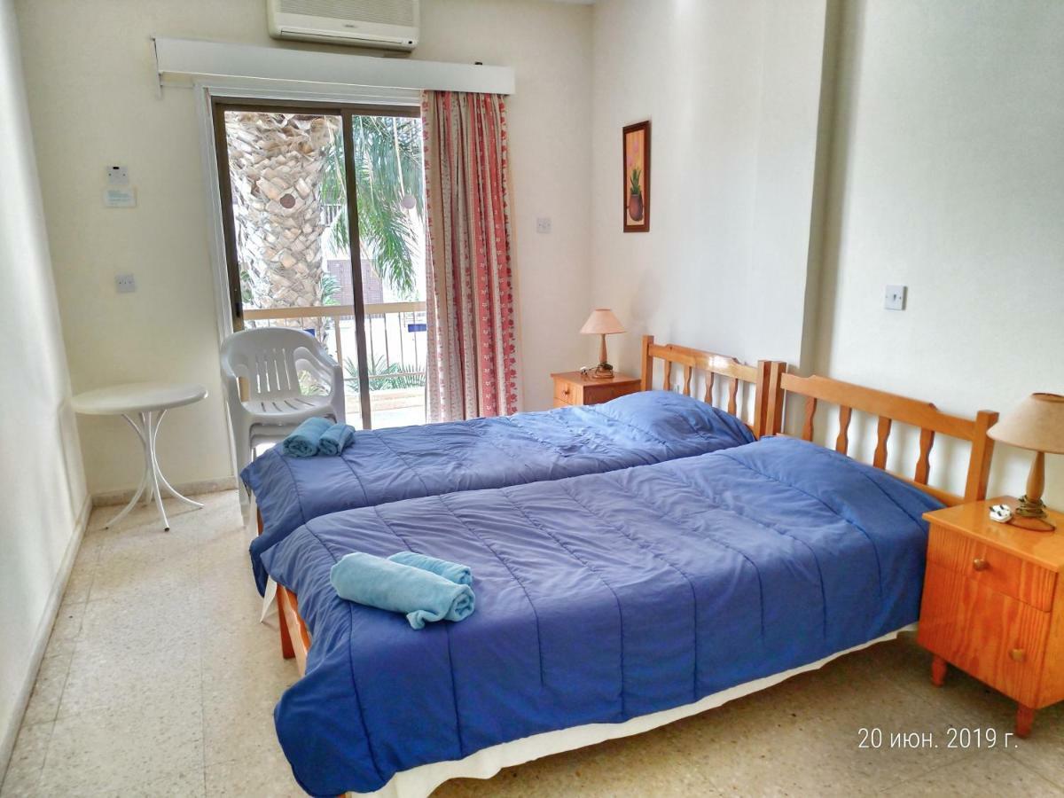 Constantaras Apartments プロタラス エクステリア 写真